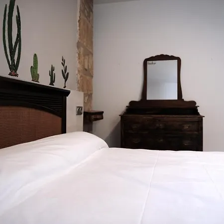 Guest house Vivienda Turistica Yamaries 2*